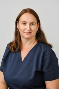 Headshot photo of amanda carter