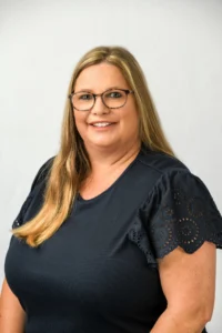 Headshot photo of tamara lutz